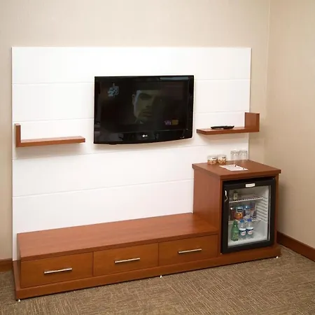 Innpera Hotell 4*