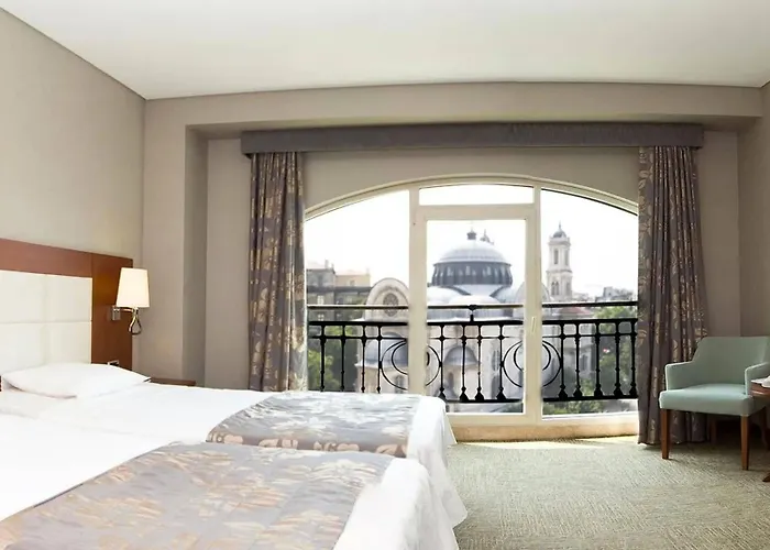 إنبيرا فندق 4*